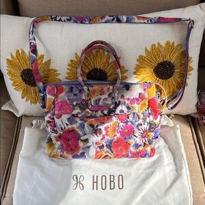 HOBO Vibrant Floral Hobo Bag - Multicolor